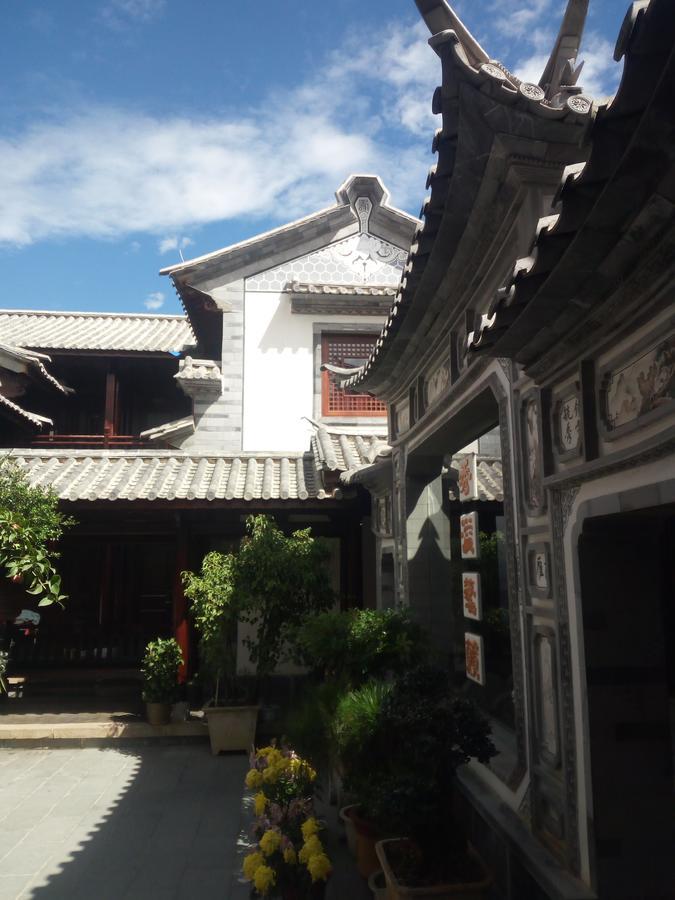 Shaxi Aoding Courtyard Bed & Breakfast Jianchuan ภายนอก รูปภาพ
